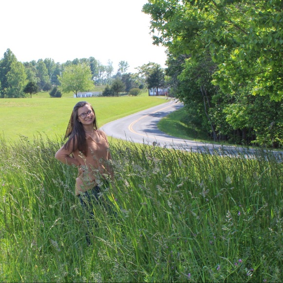 Meet your Posher, Kaylah - Picture 3 of 6